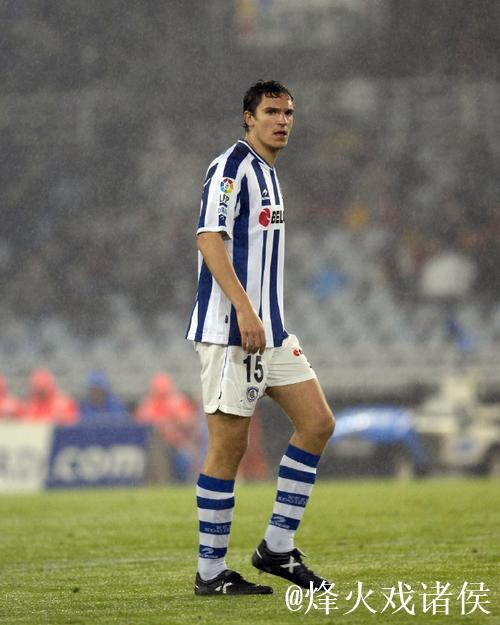 皇社宣布主帅弗朗西斯科离任，B队主帅安索特吉暂代职务